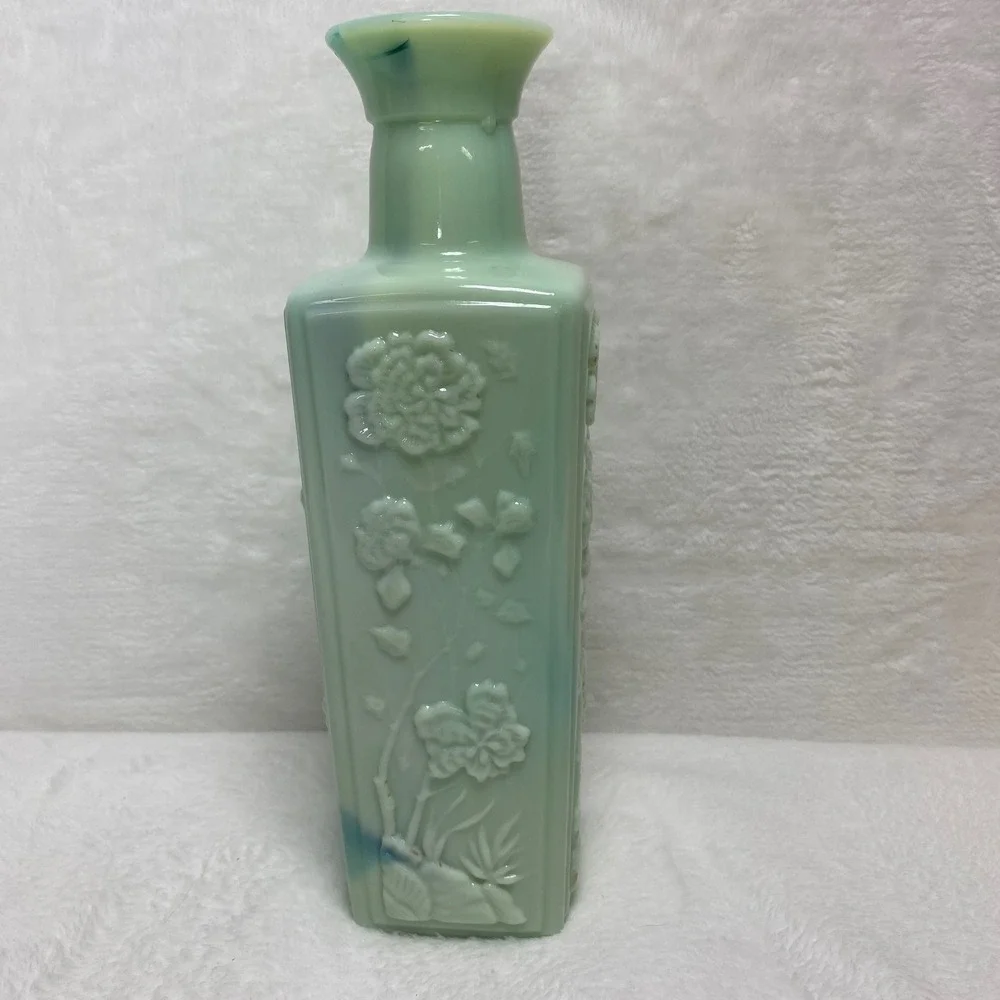 VTG 1972 Jim Beam Empty Jadeite Green Milk Glass Decanter Vase Barware Man‎ Cave